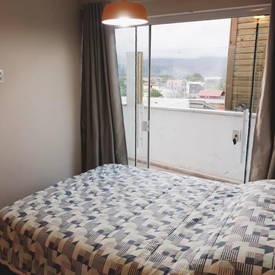 Lake View Guest House Прайя-ду-Роза Экстерьер фото